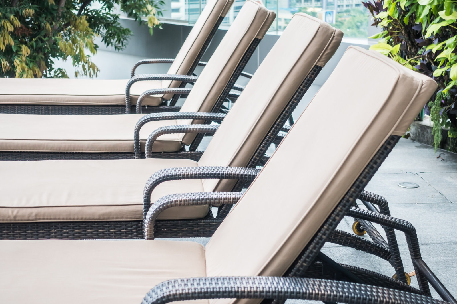 Outdoor cleaning, sun loungers, Bali beds and outdoor cushions in Gran Canaria